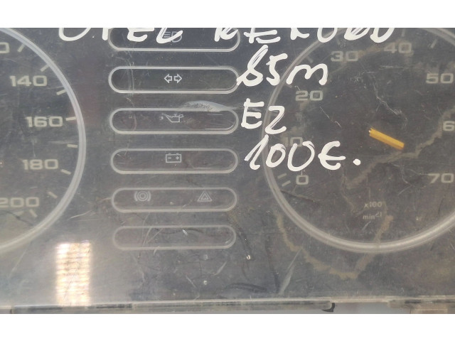 Přístrojová deska Opel Rekord E2 1985 90044927, 81117151