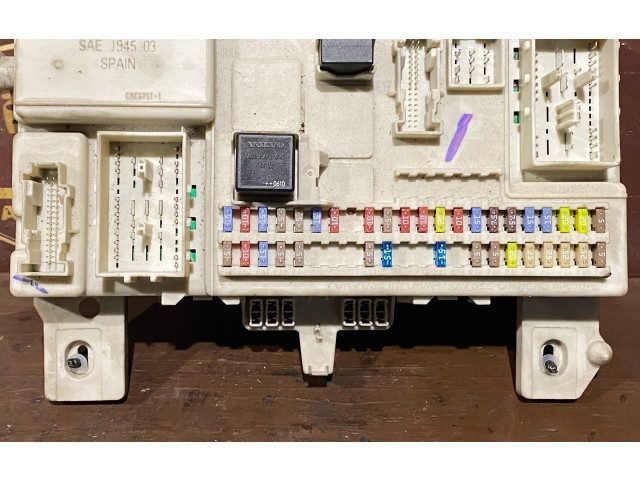 Pojistková skříňka 30728906 Volvo S40 2006