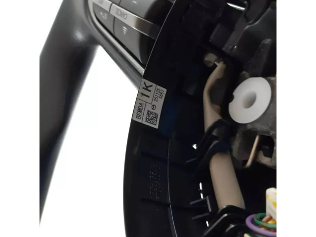 Volant Mazda CX-30 2021 2011255667, 201125