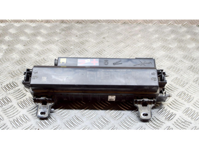 Блок предохранителей 103440600C, 103440500E Tesla Model S