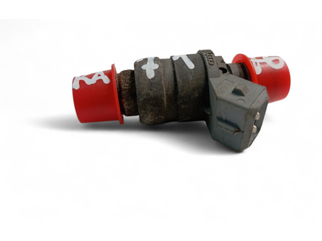 Форсунка 06A906031A    Audi A3 S3 8L   