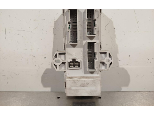 Блок предохранителей 911703E920 KIA Sorento