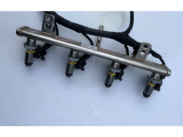 Топливная рампа 55258684 Fiat 500X