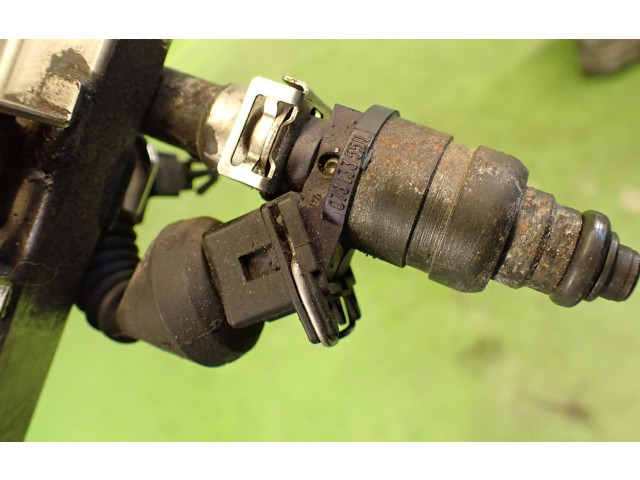 Топливная рампа Audi A6 S6 C5 4B