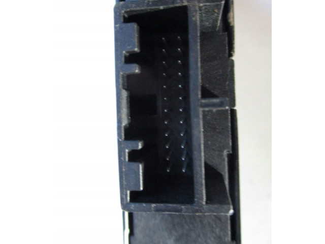 Блок управления 284L02530R   Renault Clio V