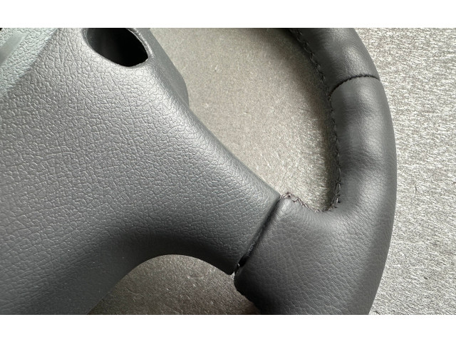 Volant Mitsubishi Pajero 1995 MB892593