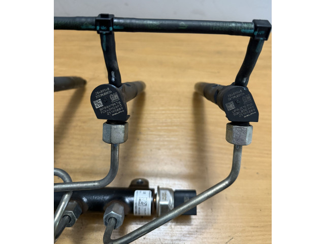 Vstřikovač 28489548, 25195089 Opel Antara