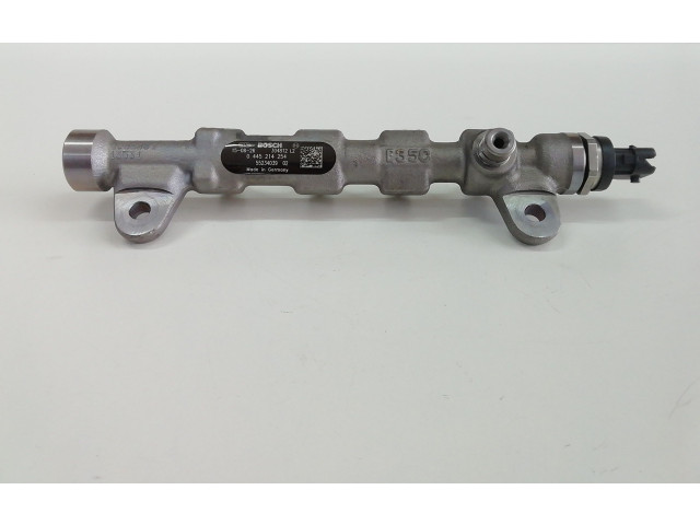 Топливная рампа 55234039, 55234039 Alfa Romeo Giulietta