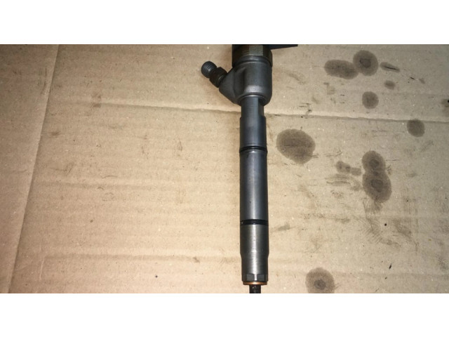 Vstřikovač 338002A900, 0445110320 Hyundai i30 pro naftový motor 1.6