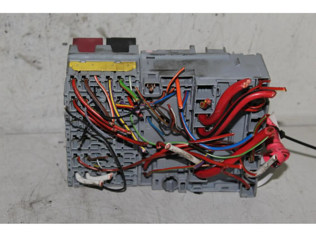 Блок предохранителей    Jeep Renegade    