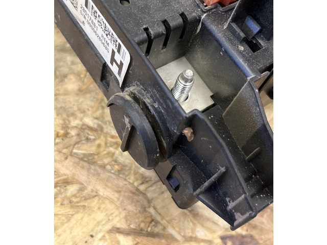 Блок предохранителей 28017881, 30728512 Volvo V70