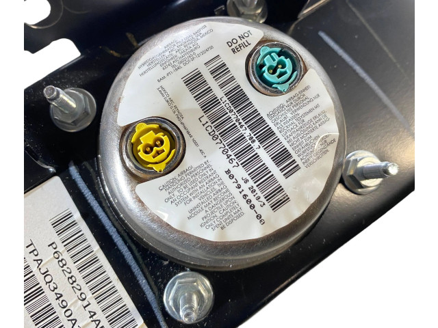 Подушка безопасности пассажира P68282914AD, 13393369 Dodge Charger