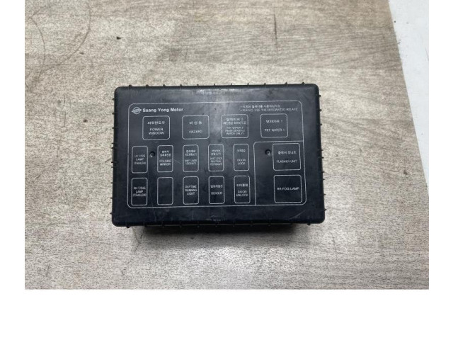 Блок предохранителей 8220108156, 8220108156 SsangYong Rexton