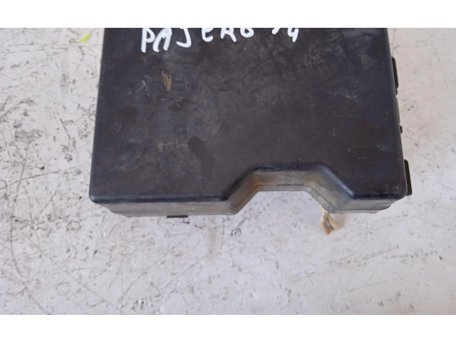 Pojistková skříňka 4D56 Mitsubishi Pajero 1994