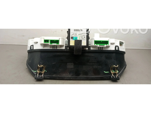 Панель приборов 69294200T   Volvo S70  V70  V70 XC       