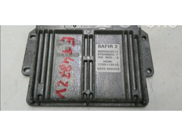 Блок управления двигателя 8200058537   Renault Twingo I