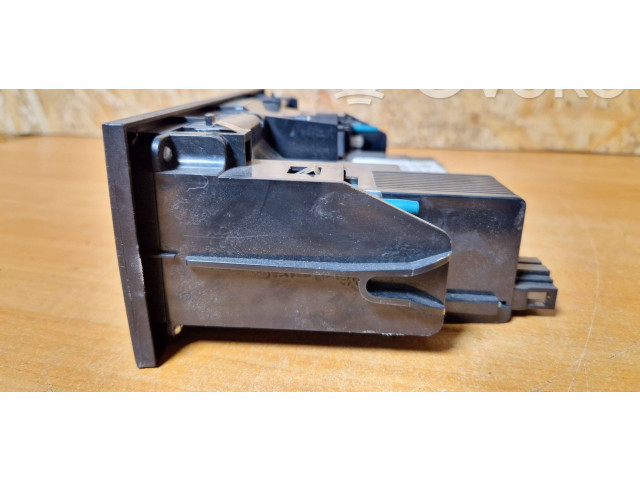 Блок управления климат-контролем 8z0820043   Audi A2