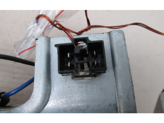 Моторчик заднего дворника     Saab 9000 CS