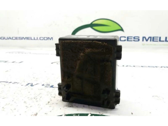 Řídící jednotka 8865005030   Toyota Carina T190 