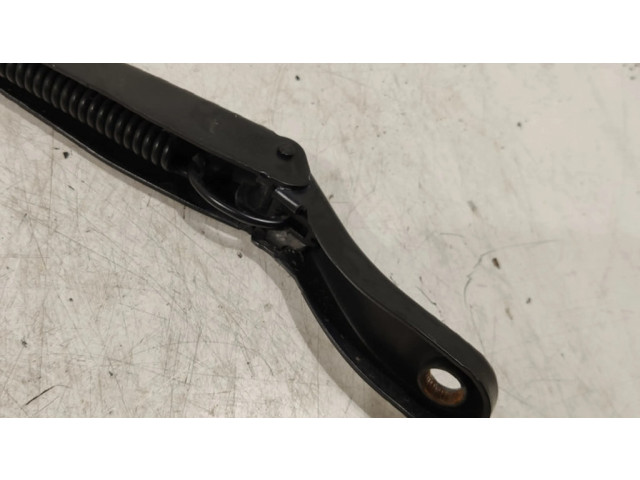 Ножка стеклоочистителей лобового стекла