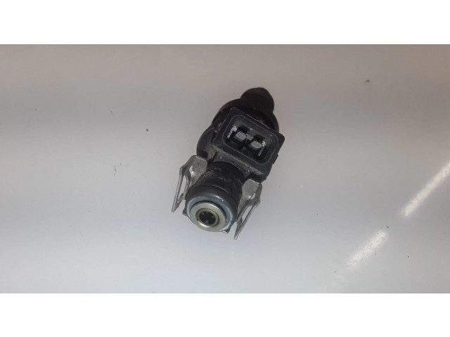 Vstřikovač 0280150441, 077133551G Audi A8 S8 D2 4D pro benzínový motor 4.2