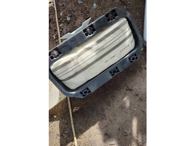 Подушка безопасности пассажира    Volvo V60