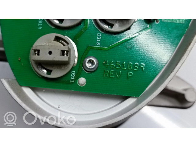 Přístrojová deska Chrysler Voyager 1992 4651039