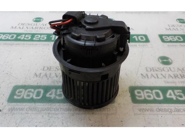 Вентилятор печки 1608182080 Peugeot 2008 I