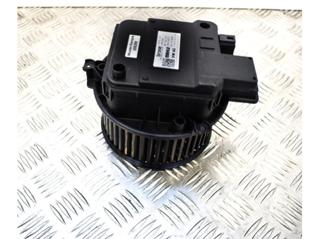 Вентилятор печки    4M1820021   Audi Q5 SQ5