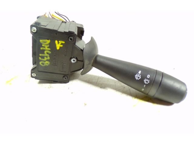 Ручка стеклоочистителей 8201168003, 255670736R Dacia Dokker