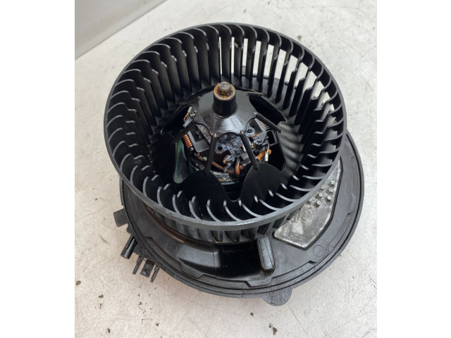 Вентилятор печки 5Q0907521E, 5Q1819021G Skoda Octavia Mk3 (5E)