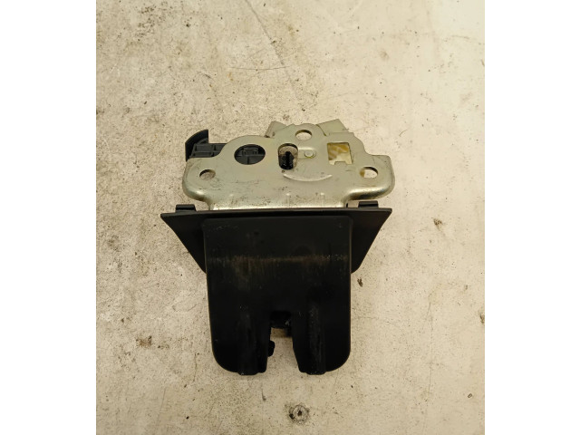 Замок багажника     Audi Q5 SQ5 2008 - 2017 года