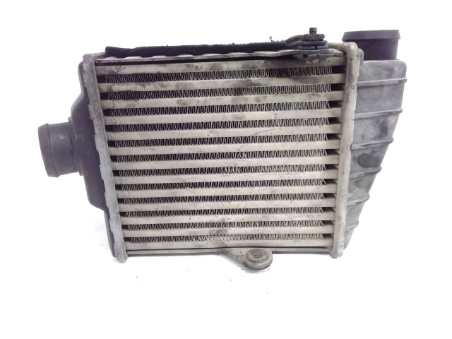Интеркулер  3A0145805B   Volkswagen PASSAT B4 