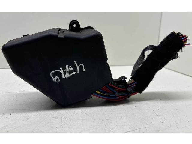 Блок предохранителей 8D1941824 Audi A3 S3 8L