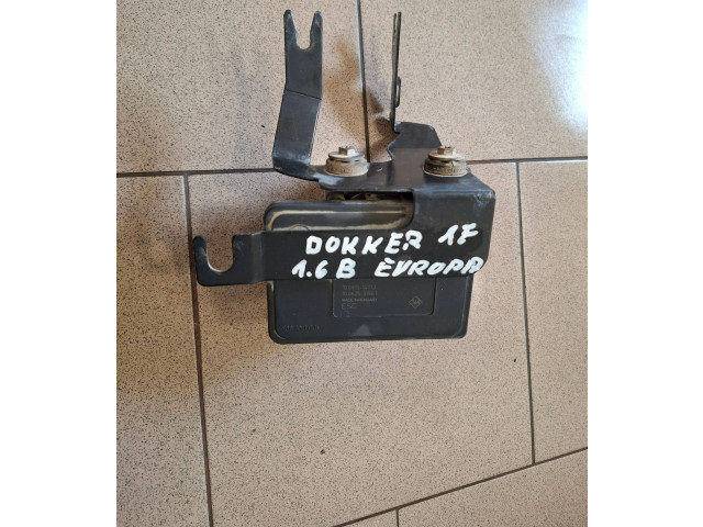 Блок АБС 476605810R Dacia Dokker