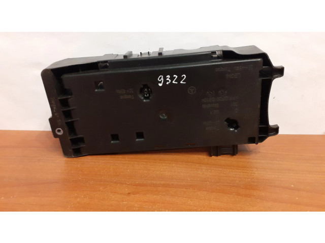 Pojistková skříňka Крышка ящика предохранителей 9322, A1675454000 Mercedes-Benz GLC X253 C253 2020