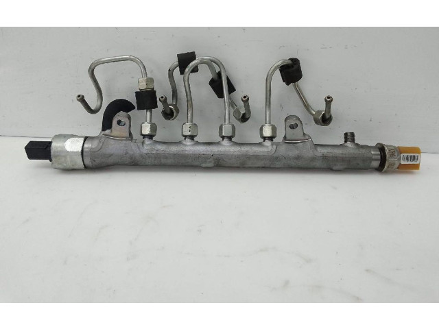 Vstřikovací lišta 03L130089B Volkswagen Caddy