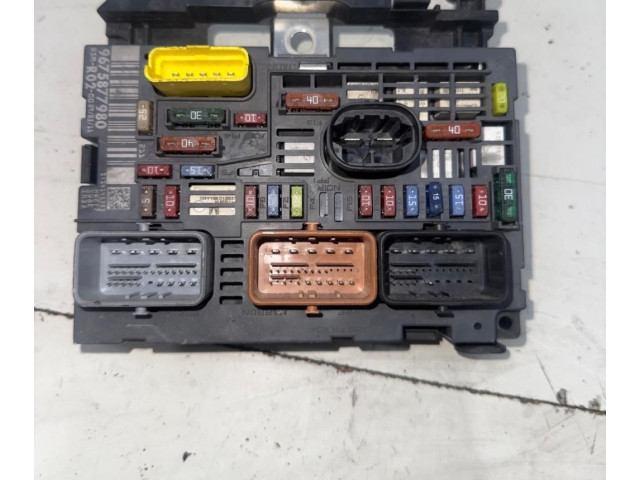   Pojistková skříňka    Citroen Berlingo 2006