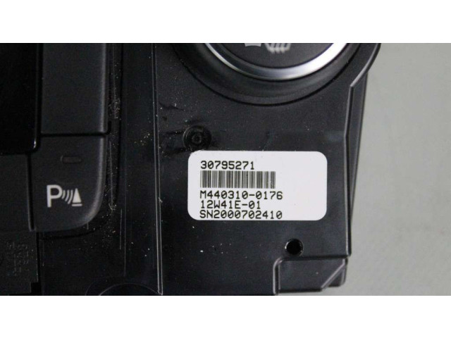 Блок управления климат-контролем 30795271 Volvo V70