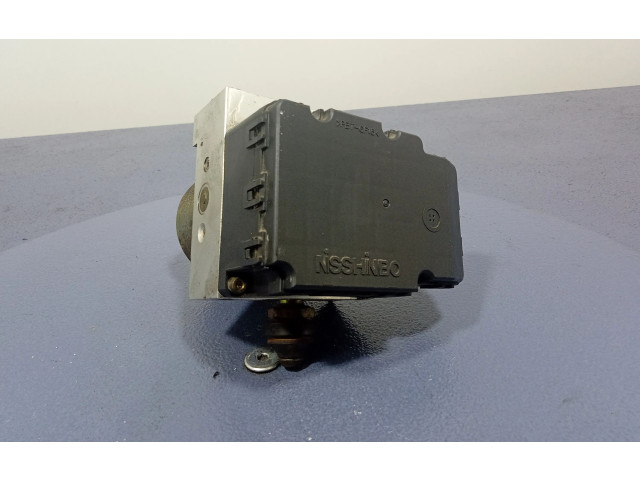 Блок АБС MR475991, MR475991 Mitsubishi Space Wagon 1999 - 2004 года