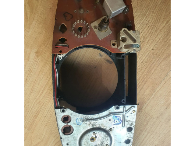 Панель приборов 87001050   Mercedes-Benz W123       