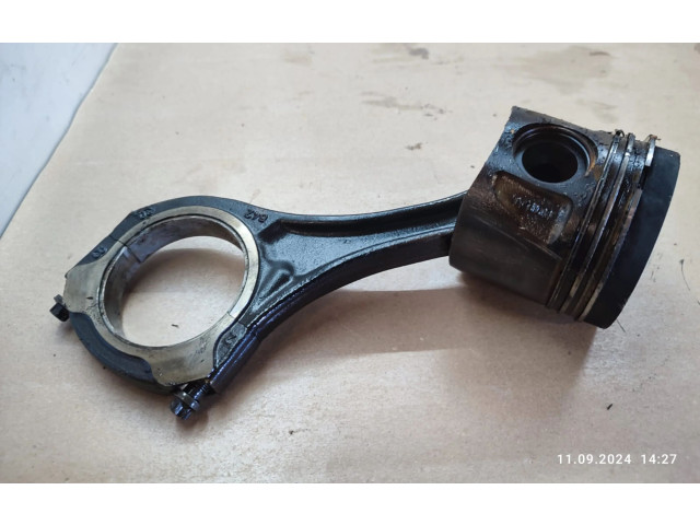 Píst Mercedes-Benz S W221 OM642