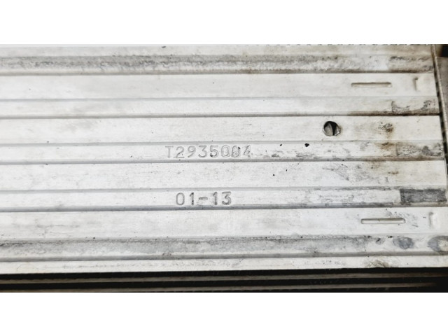 Интеркулер 13283253, T2935004 Opel Meriva B 1.7