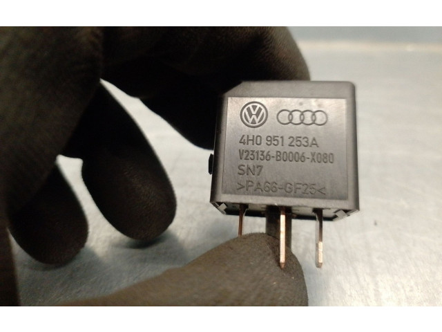 Блок предохранителей 4H0951253A, 4H0951253A Audi Q3 8U