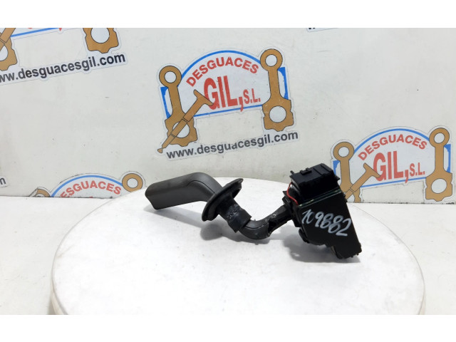 Ручка стеклоочистителей 109882 Volvo S40, V40