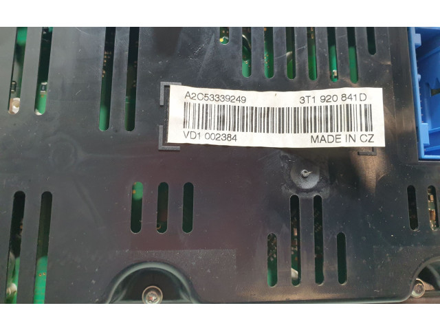 Панель приборов 3T1920841D   Skoda Superb B6 (3T)       
