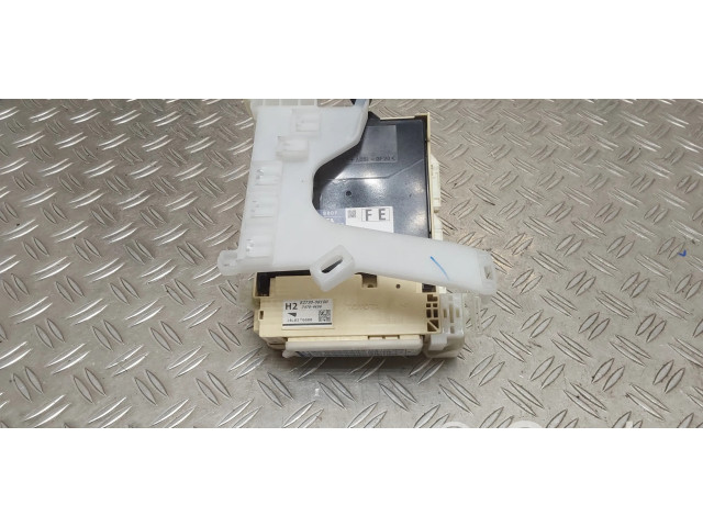 Блок комфорта 8922108130, 8273008100   Toyota Sienna XL30 III   