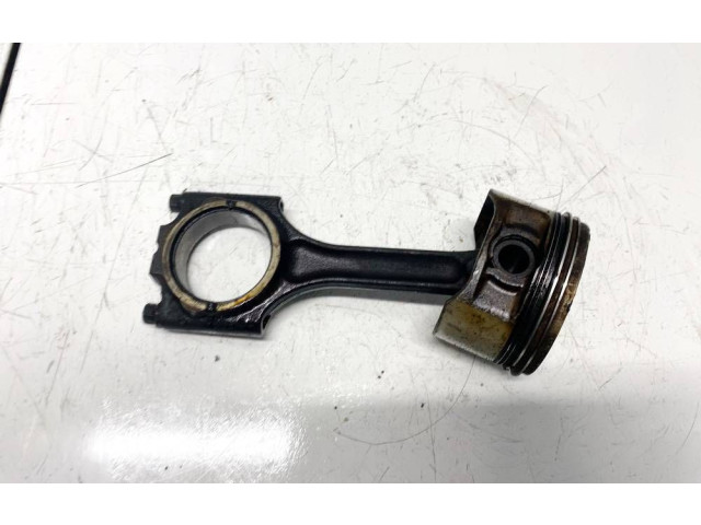  Поршень с шатуном    Volvo S80  