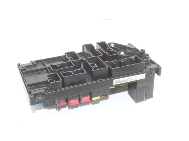 Блок предохранителей  82241SC020   Subaru Forester SH    