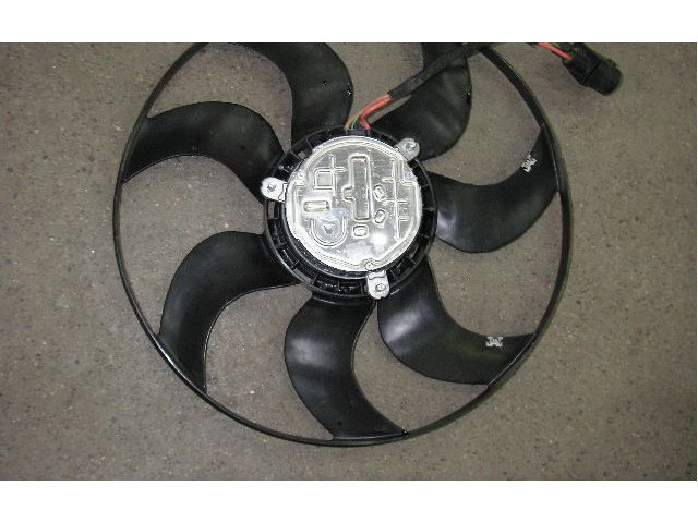 Вентилятор радиатора 6R0959455D Audi A1